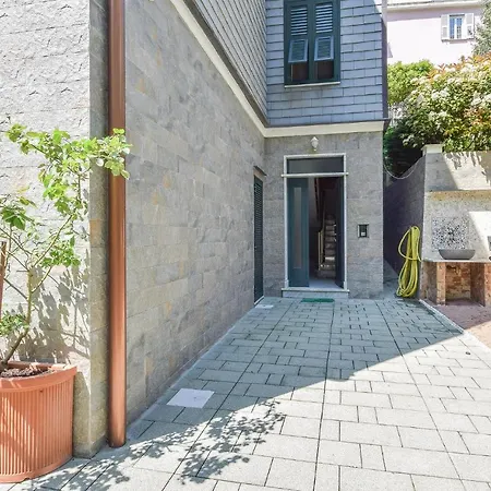 3 Bedroom Stunning In * Genua
