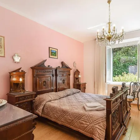 3 Bedroom Stunning In Apartament