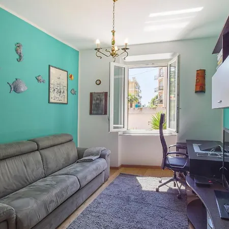 3 Bedroom Stunning In * Genua