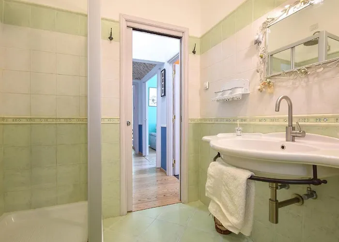 3 Bedroom Amazing In جنوة